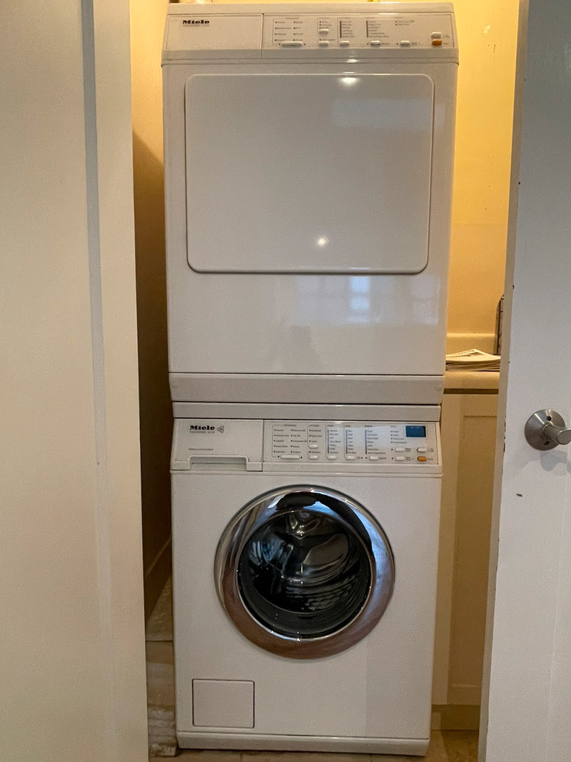 Miele washer & dryer set (washing machine 1113, dryer t1312) Washers & Dryers City of