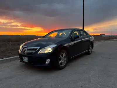 This 2008 Toyota Crown Royal Saloon is a seriously underrated luxury sedan. It’s smooth, super comfo...