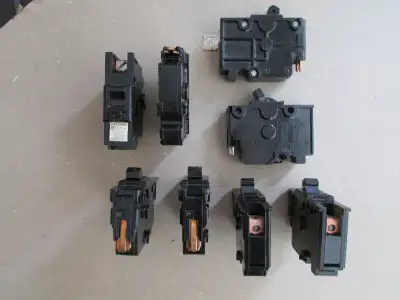 Federal Pioneer 15 AMP Plug-In Breakers, View more