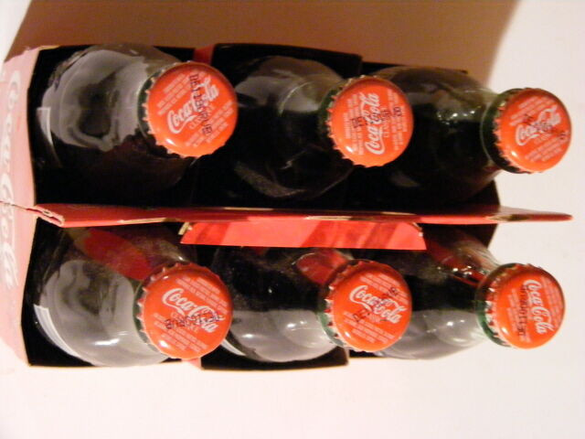 Coke Canadian Cities Bottles in Arts & Collectibles in Brantford - Image 2