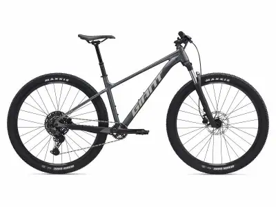Giant Talon 1 2025 rarely used, View more