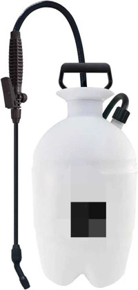 Manual water pump with bidet hose
