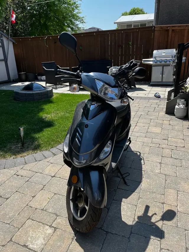 2023 Scootterre Bistro 50 in Scooters & Pocket Bikes in Winnipeg - Image 3