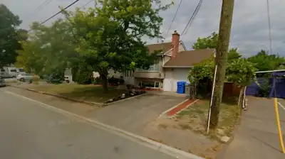 Rent includes utilities, gas, and hydro. This is located on Comox Ave near many amenities. Includes...