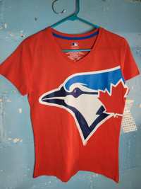 MLB Toronto Blue Jay's ladies vneck t-shirt new with tags size s