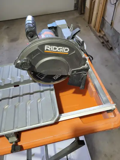 RIDGID 9-Amp 7-inch Portable Wet Tile Saw with Stand, View more