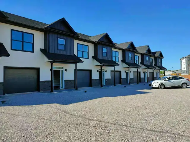 3 bedroom Townhouse in Stratford for rent