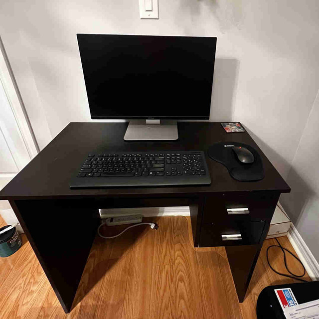 Computer desk and chair Desks Mississauga / Peel Region Kijiji