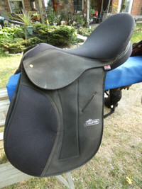 Ulster 17" All Purpose saddle