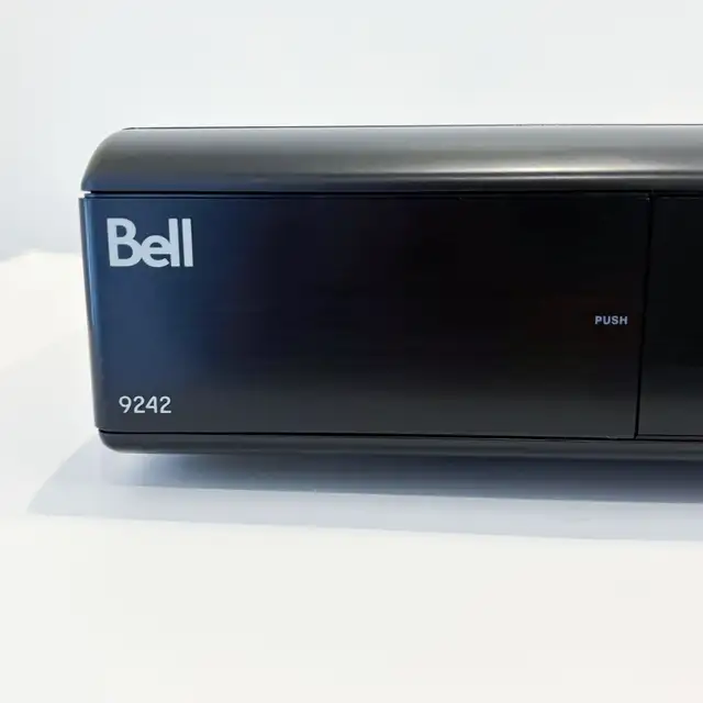 Bell Satellite Receiver 9242 HDTV dual-tuner satellite receiver in Video & TV Accessories in Brantford - Image 6