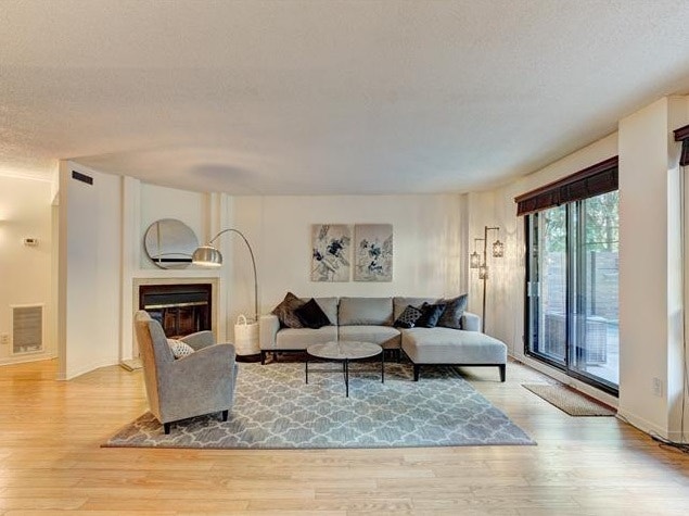Ville Marie Downtown Private Suite — photo 1