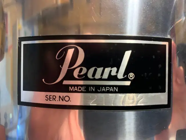 Early 80s Vintage Pearl 7 Piece MX Maple Shell Drum Kit in Drums & Percussion in Mississauga / Peel Region - Image 5