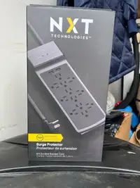 BRAND NEW IN BOX - NXT Technologies 12-Outlet 2 USB Surge Prote
