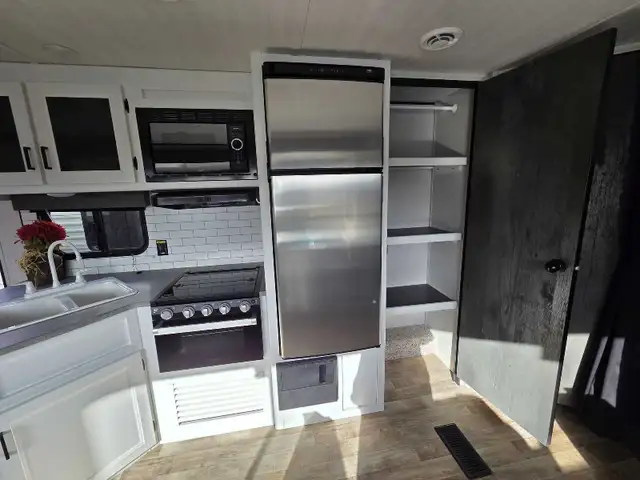 2022 Keystone Hideout 272 bh in Travel Trailers & Campers in Bedford - Image 9