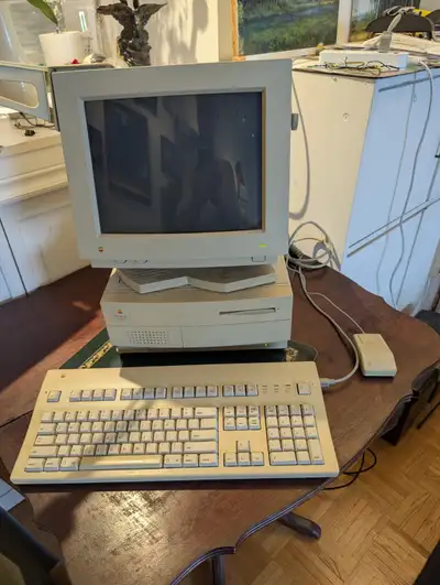 Vintage Apple Macintosh IIvx, keyboard, mouse, modem, printer. Original Software Disks Dos Programs,...