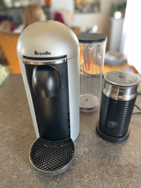 Machine à café Breville ( Nespresso) 