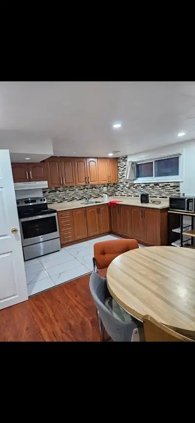 Room for rent scarbrough FEMALE