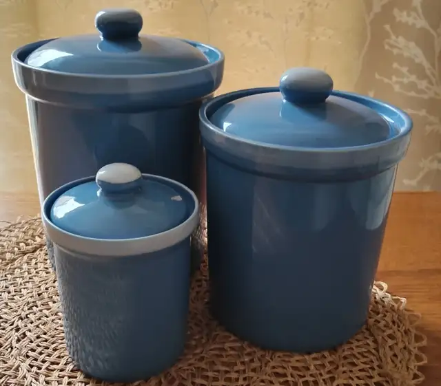 Studio Nova Blue Canister Set (3)482653798632017920