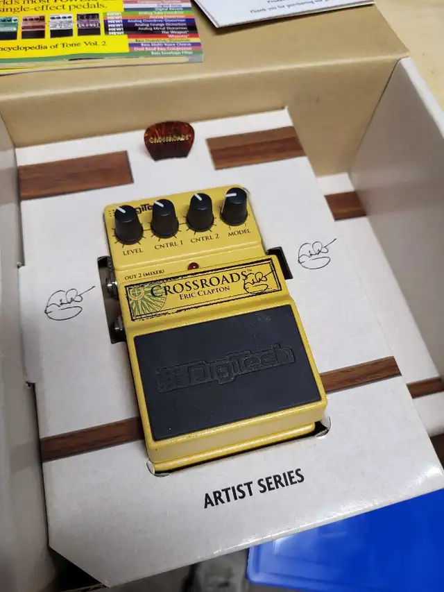 Crossroads Eric Clapton overdrive pedal in Amps & Pedals in St. Catharines - Image 3