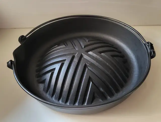 Iwachu Cast Iron Nanbu Tekki Yakiniku Mongolian BBQ Grill Pan in Kitchen & Dining Wares in Oshawa / Durham Region - Image 8
