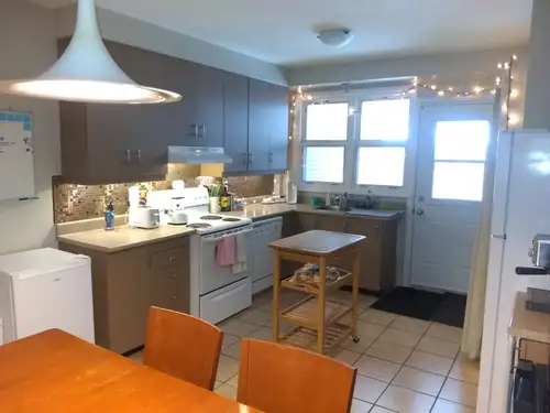 788 Rue de la Place Philippe Libre 1 juillet 2026 Grand 6 ½ , 4 grandes chambres :12X16 (3.66m.X 4.8...