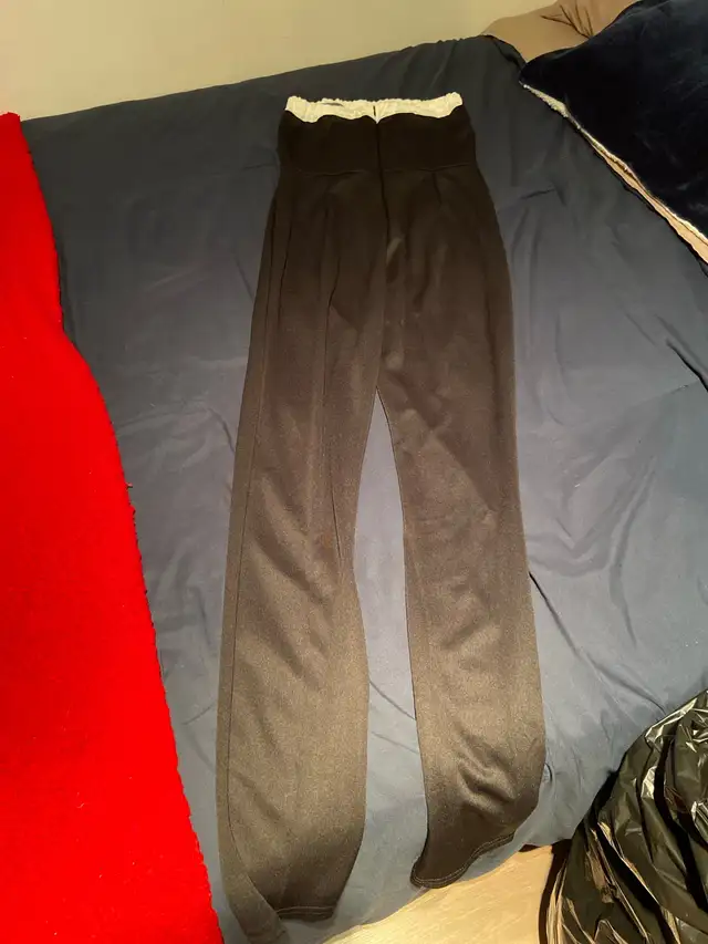 One piece jump suit szL in Women's - Bottoms in City of Toronto - Image 4