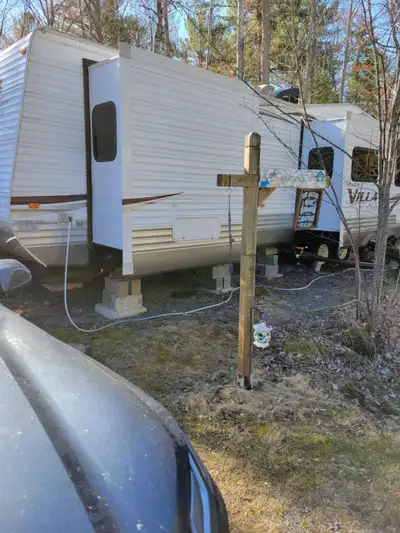 40 ft park model trailer located in Hagar at the beautiful Ratter Lake Trailer Park. 10ft X 20ft Att...