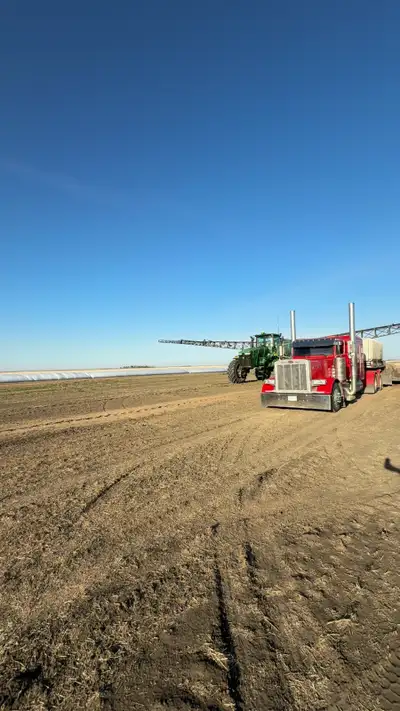 Booking custom acres for 2026 Sectional control Fully licensed and Insured Based in SE Sask, Will tr...
