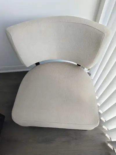 Premium Lounge Chair / Accent Chair: Near New Condition, View more