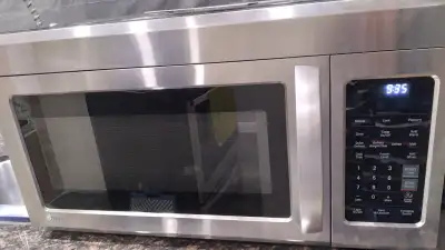 Wall-mount over the range /LG microwave for sale. Stainless steel. Model LMV1852ST 1.8 l capacity ....
