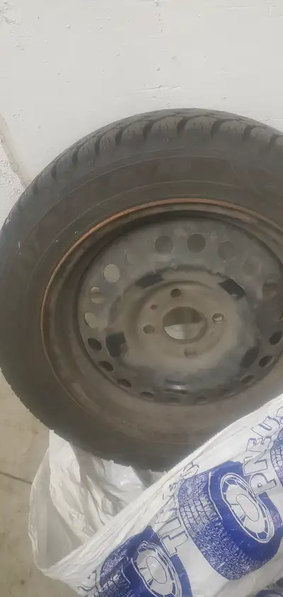 Barely used set of 4 Nordica winter tires on steel rims. Came off a 2007 Nissan Sentra
