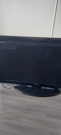 Toshiba 40 inch tv, no remote, works good condition 80 dollars!
