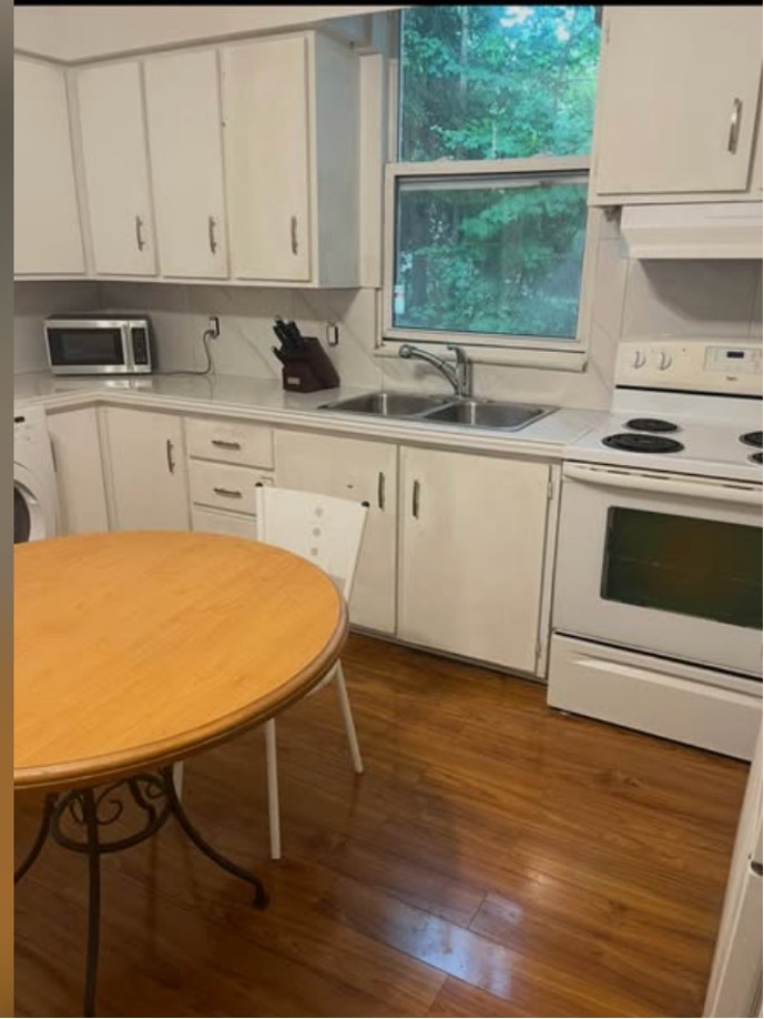 452 Rue Eastern — photo 3