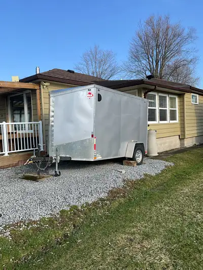 6 x 12 enclosed trailer Drop down back ramp Side door 2019 Aluminum