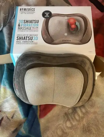 Great condition, minimally used. 3D massage technology for deeper massage with heat setting. Willing...