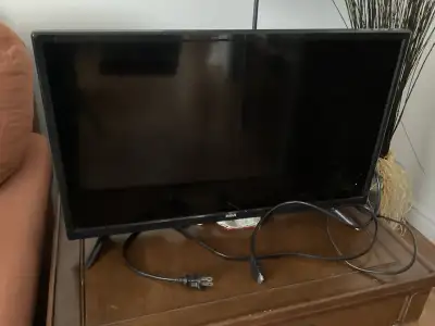 écran de tv et d’ordinateur R C A  40$, View more