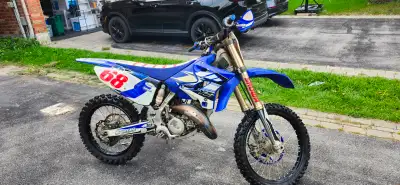 Mint Bike Graphics Gripper seat FMF pipe and FMF shorty silencer Tusk gear shifter Acerbis hand guar...