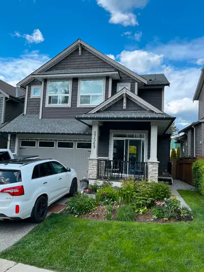 BEAUTIFUL, BRIGHT AND CLEAN - NEWLY UPDATED 2 BED/1 BATH