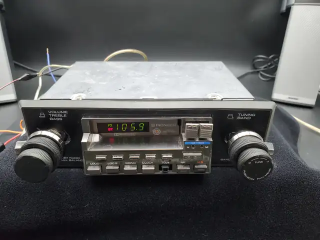 ULTRA RARE PIONEER KE-7200 2-KNOB CASSETTE CAR STEREO JAPAN in General Electronics in Markham / York Region - Image 3