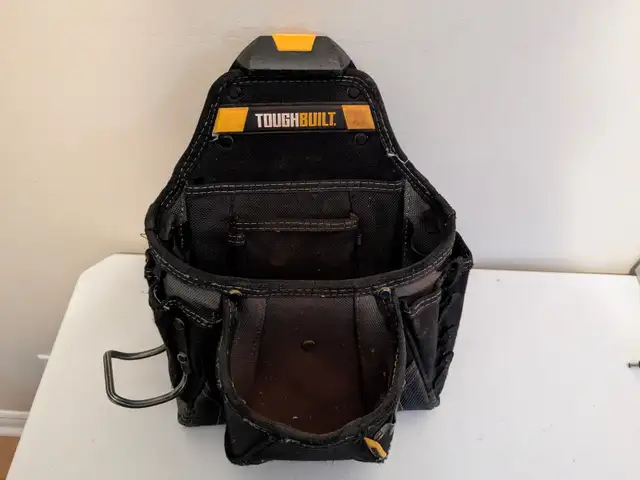 Clip on work pouch for tool belt in Tool Storage & Benches in Oakville / Halton Region - Image 2