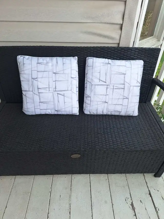patio cushions in Patio & Garden Furniture in Calgary - Image 2