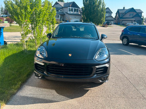 2016 Porsche Cayenne S