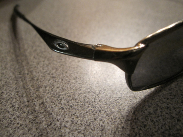 Oakley Straight Line 4.0 Wire Sunglasses 11-732 New Polarized in Other in City of Toronto - Image 2