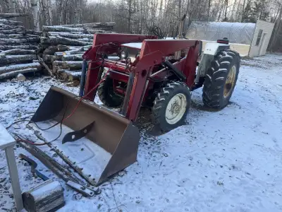 1985 undated universal tractor for sale. 65 hp. Needs shaft for Drive shaft. Starts easy. Might be h...
