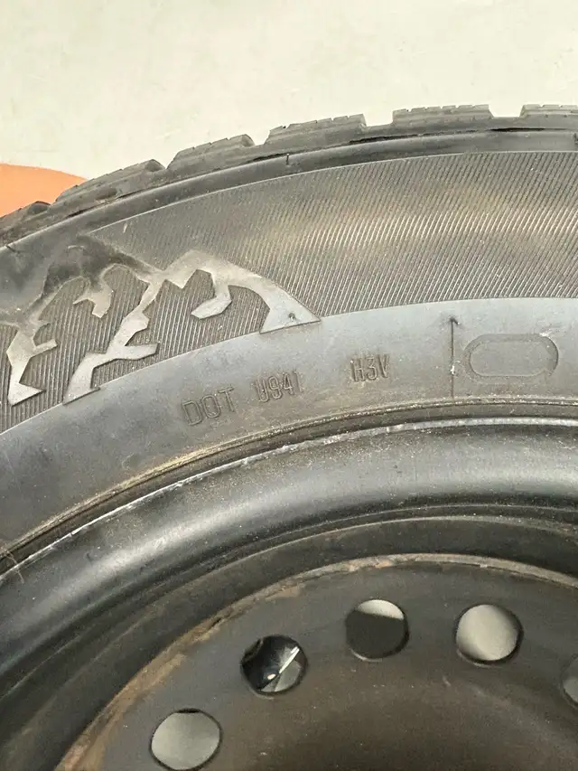 Hercules Avalanche Snow Tires (great shape) in Tires & Rims in Markham / York Region - Image 5