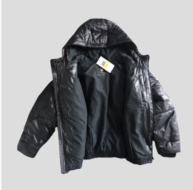 Spyder Super Puff Hooded Jacket - Insulated Size MNWT in Women's - Tops & Outerwear in City of Toronto - Image 4
