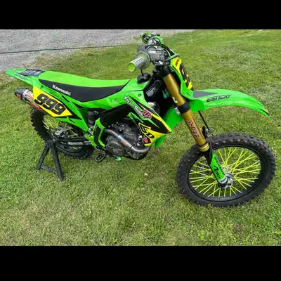 kx450 2020 50hr avec plus de 8k d'ajouts dessus clutch rekluse, suspension premium mx avant/arriere,...