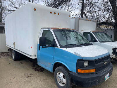 2006 Chevrolet Express cube van cutaway