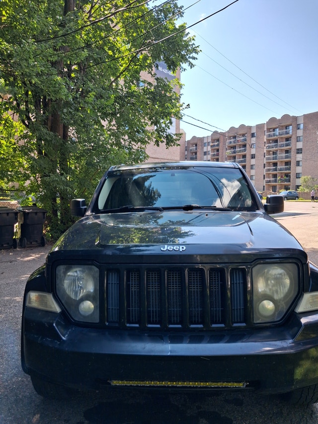 Jeep Liberty Sport 4x4 2012 – 196 200 km – 6 400 $ — photo 2