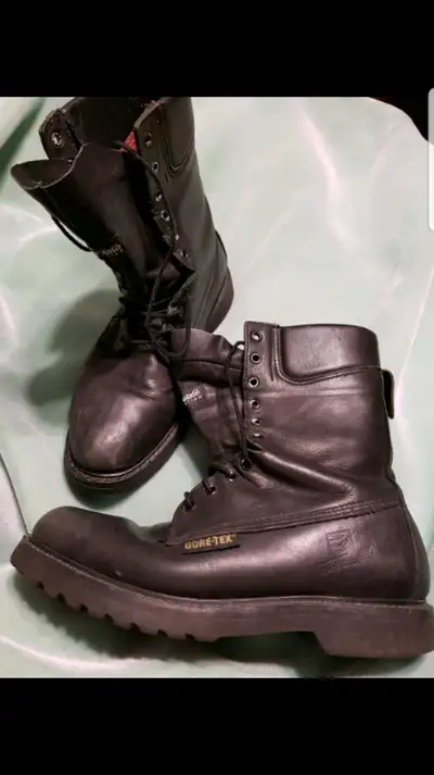 MENS SIZE 11 GORE-TEX THINSULATE LEATHER BOOTS , View more